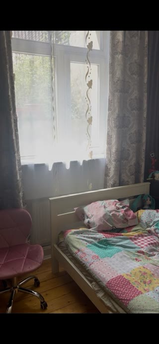 Продаж 3-кімнатної квартири з терасою та каміном у малоквартирному будинку