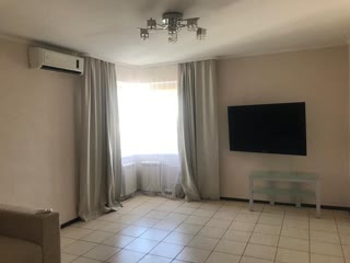 Продам 1к квартиру в центрі, сквер Стрілка