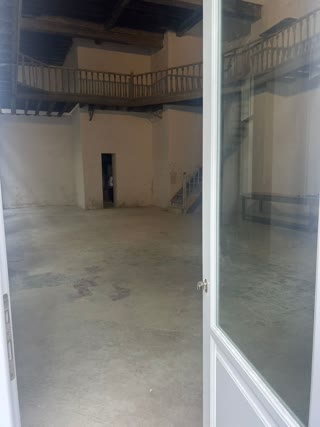 650 m² Office