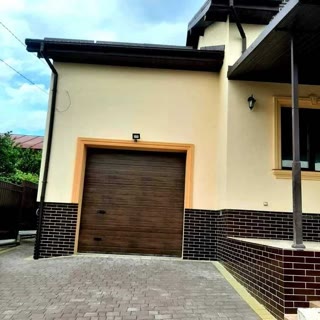 Продаж будинку біля Львова