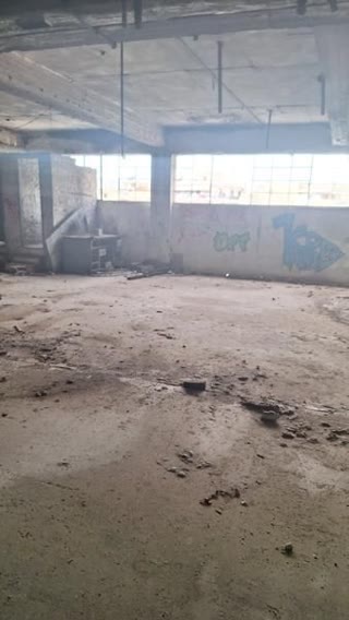 Κτίριο επαγγελματικών χώρων 9803τ.μ.