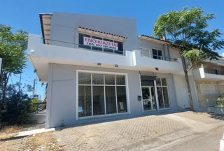 Κτίριο επαγγελματικών χώρων 214τ.μ.