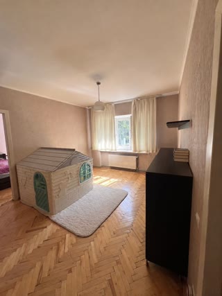 Продаж 3-кімнатної квартири в центральній частині Львова