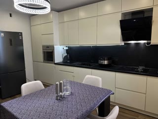 Продаж 3-кімнатної квартири в Сихівському районі