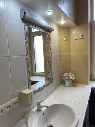 продам 3-к квартира м. Захисників України, Вул. Тюрінська, Вул. Металіста