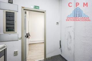 Office for sale in San Fermín with garage and air conditioning. thumbnail 1