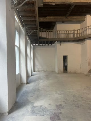 650 m² Office