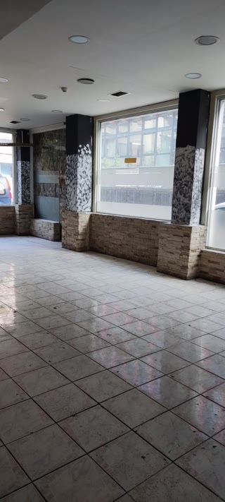 188 m² Store