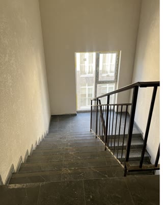 Sale of an apartment in a picturesque location in the town of Skhidnytsia. No commission!