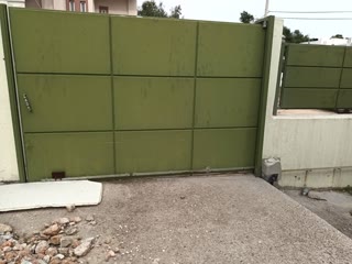 Κτίριο επαγγελματικών χώρων 950τ.μ.