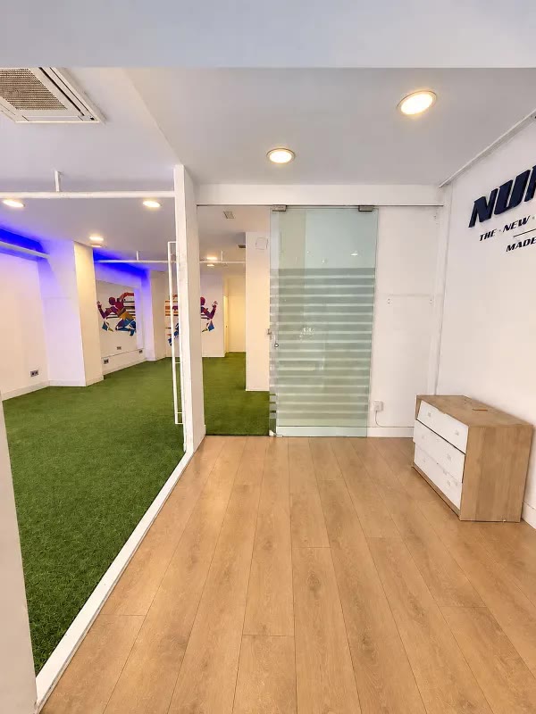 Local en venta en Cuatro Caminos con aire acondicionado y calefacción