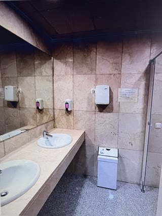 Oficina en venta en avenida Sur del Aeropuerto de Barajas con garaje thumbnail 2