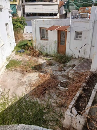 Οικόπεδο 302τ.μ.
