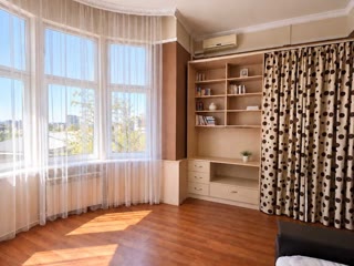 Продам 3к квартиру, Центр, метро Бекетова