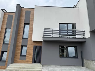 Продаж сучасного таунхауса біля Сихова | єОселя