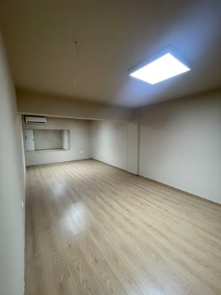 30 m² Hall