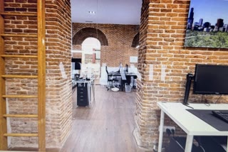 Office for sale on Calle de Recoletos with an elevator. thumbnail 2