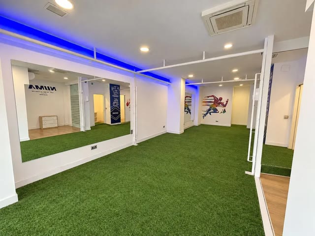 Local en venta en Cuatro Caminos con aire acondicionado y calefacción