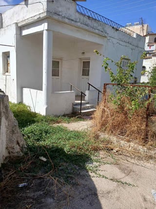 Οικόπεδο 302τ.μ.