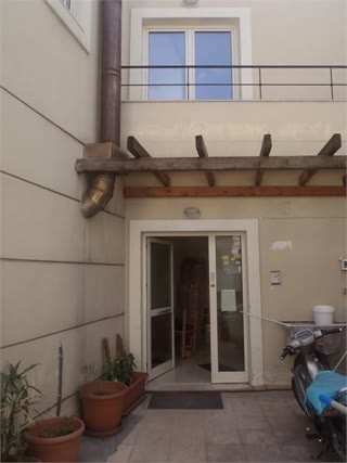 300 m² Other commercial properties