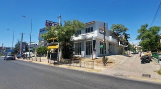 Κτίριο επαγγελματικών χώρων 214τ.μ.