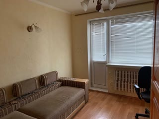 Sale of 4-room apartment near Student's (Saltivska) and Heroes of Labor, 522 microdistrict