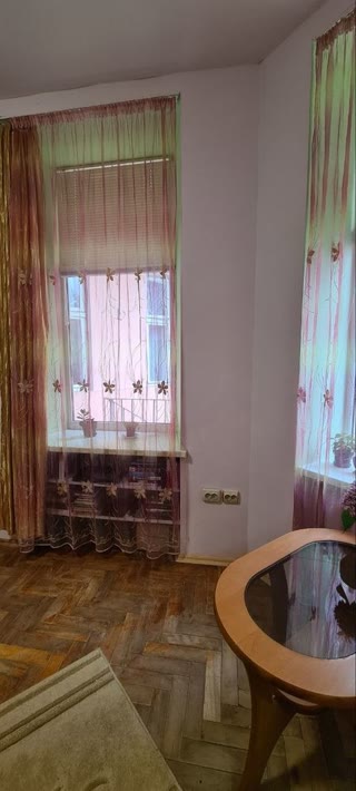 Продаж 1-кімнатної квартири на вул. Клепарівській