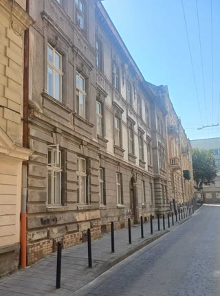 🔥 Продаж 2-кімнатної квартири біля парку Франка — центр Львова