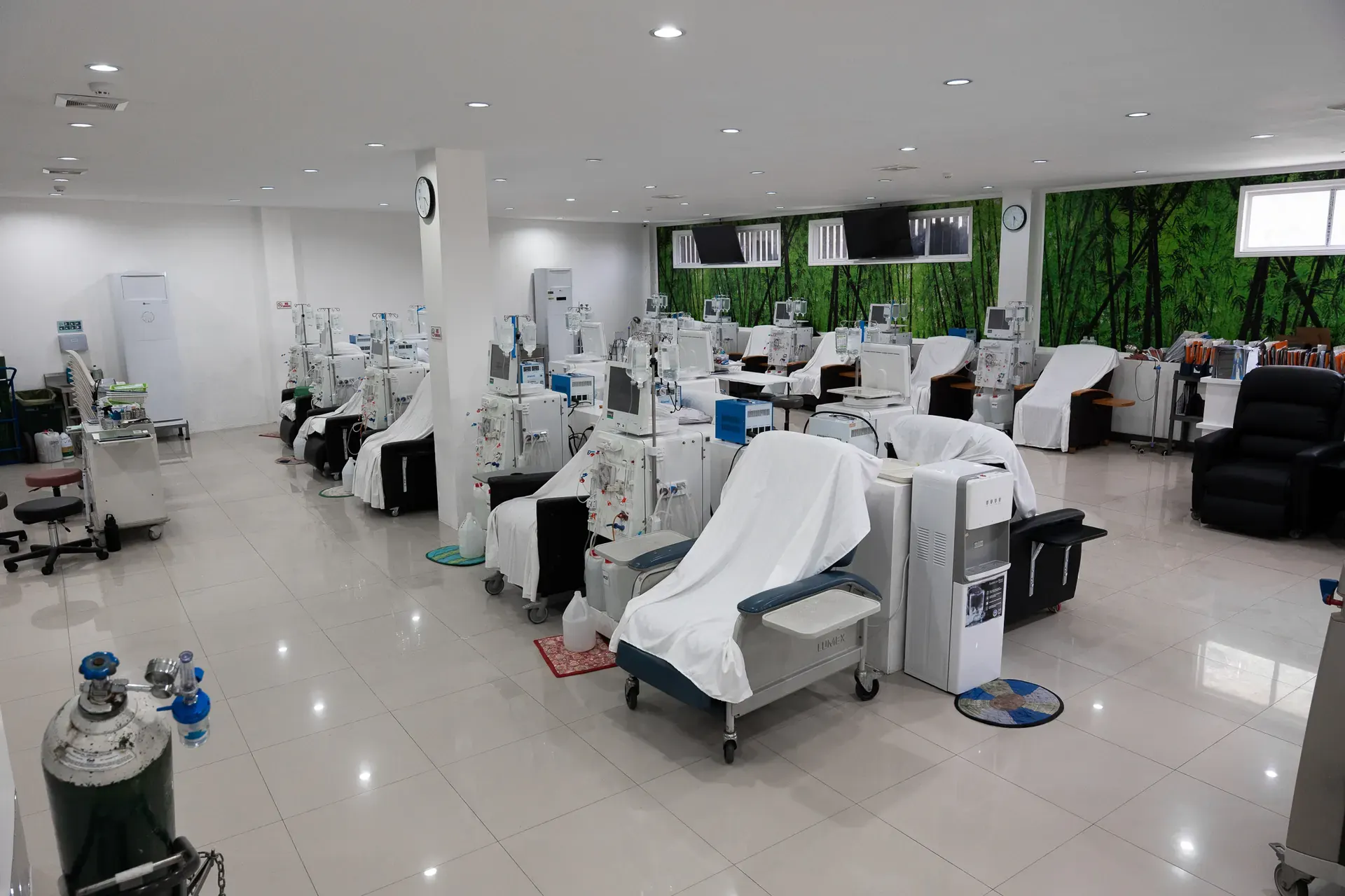Free dialysis program treatment area