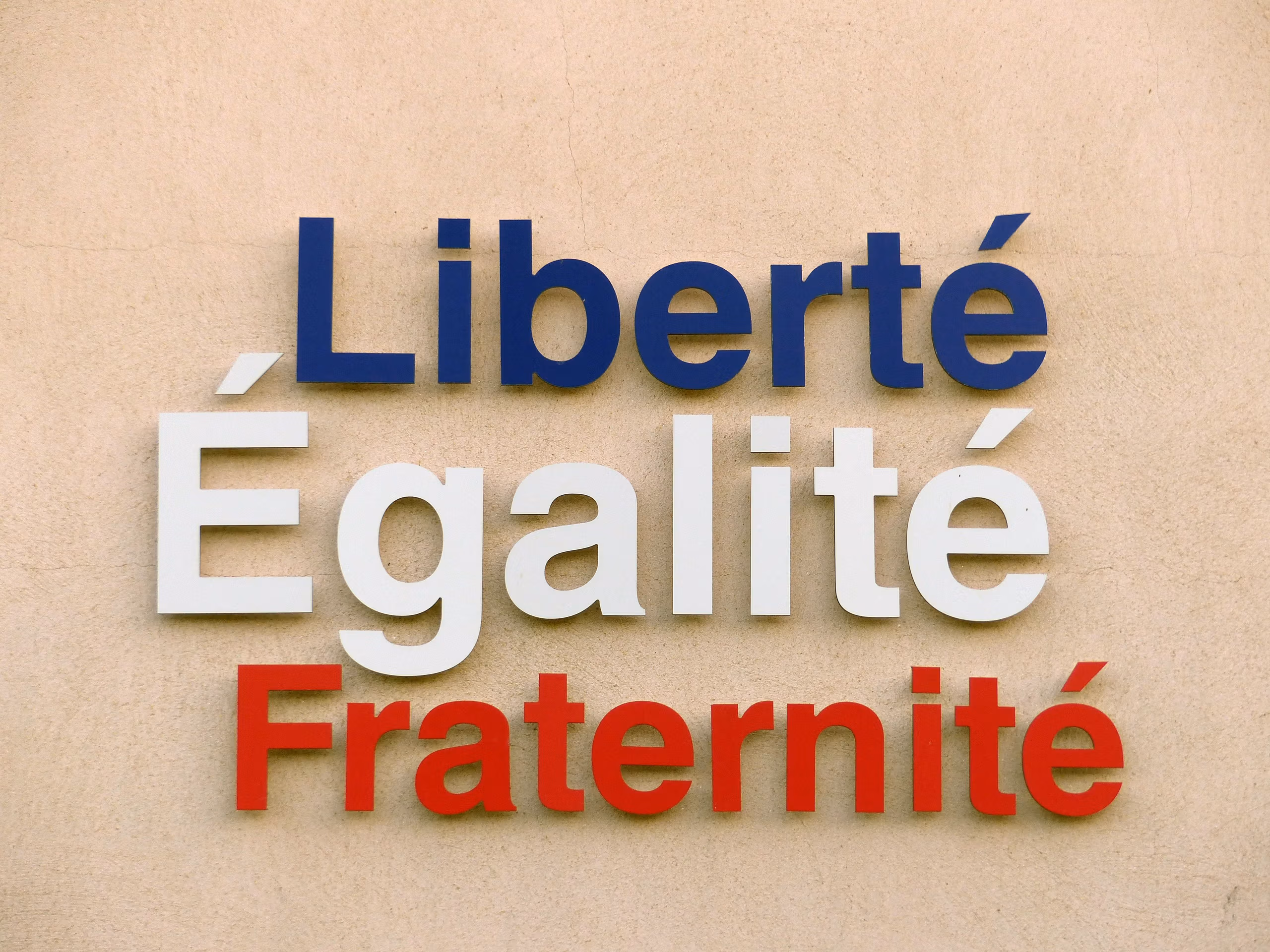 Tehran Shuts French Cultural Centre in Latest Diplomatic Spat