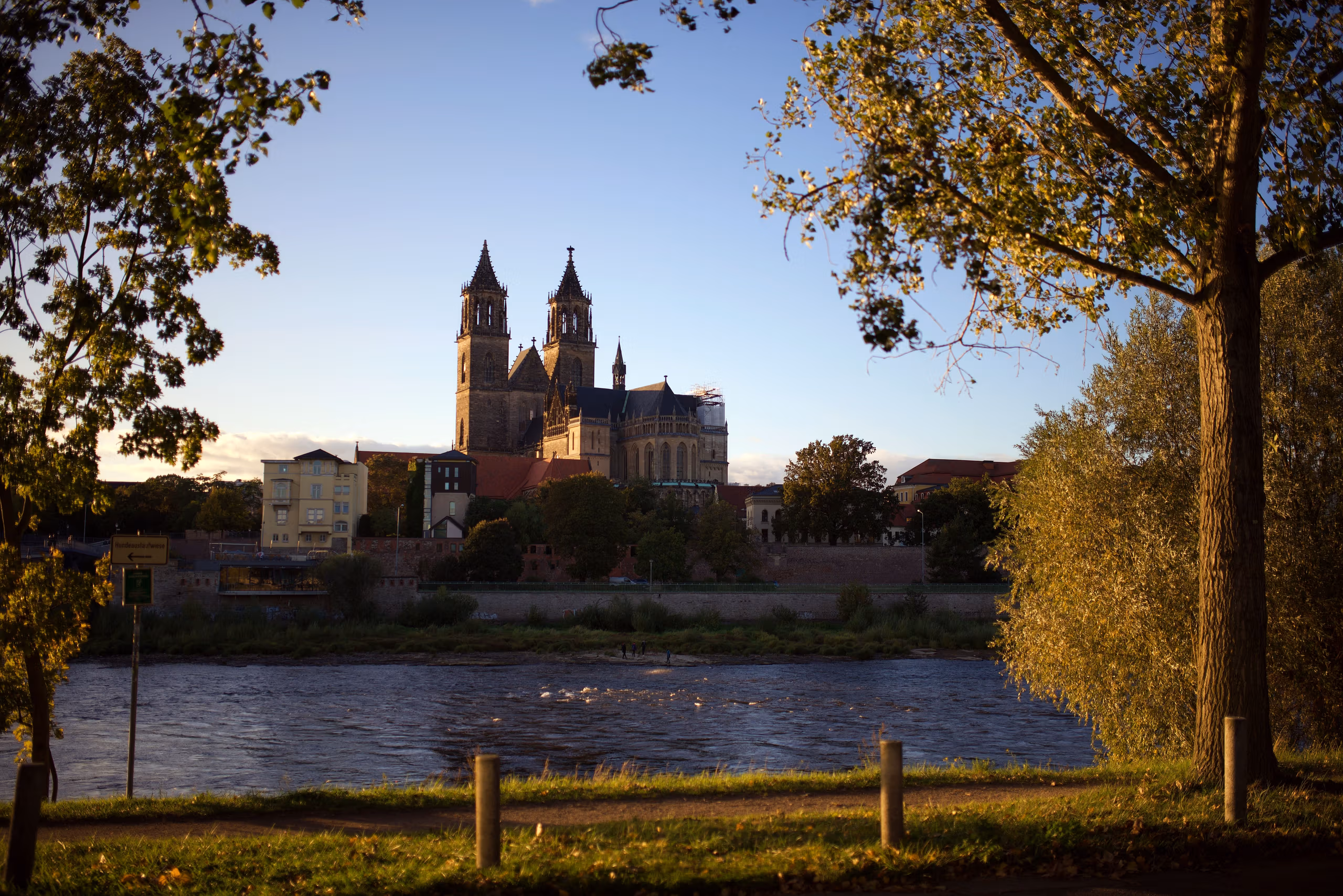 Democracy Under Siege: Radical Groups Threaten Chaos in Saxony-Anhalt