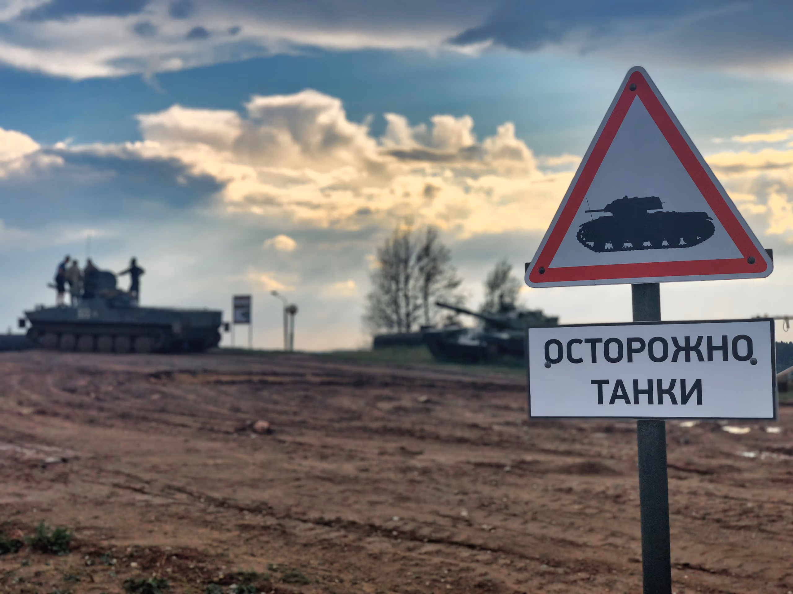 Diplomacy in Miami, Destruction in Zaporizhzhia