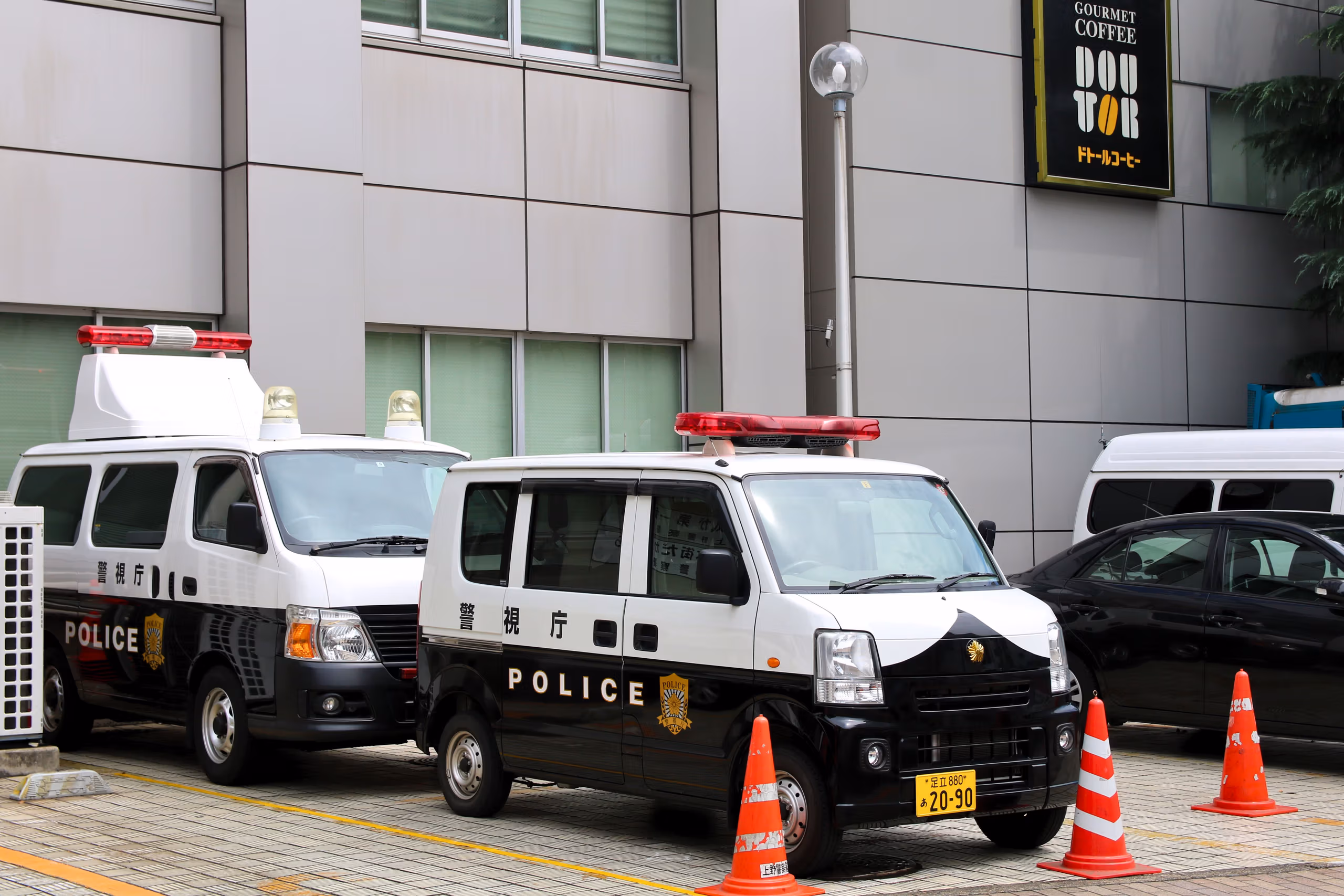 A Long-Overdue Speed Check on Japan’s Backstreets