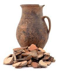 A piece of an ox scapula used for pyromancy during the Shang dynasty.