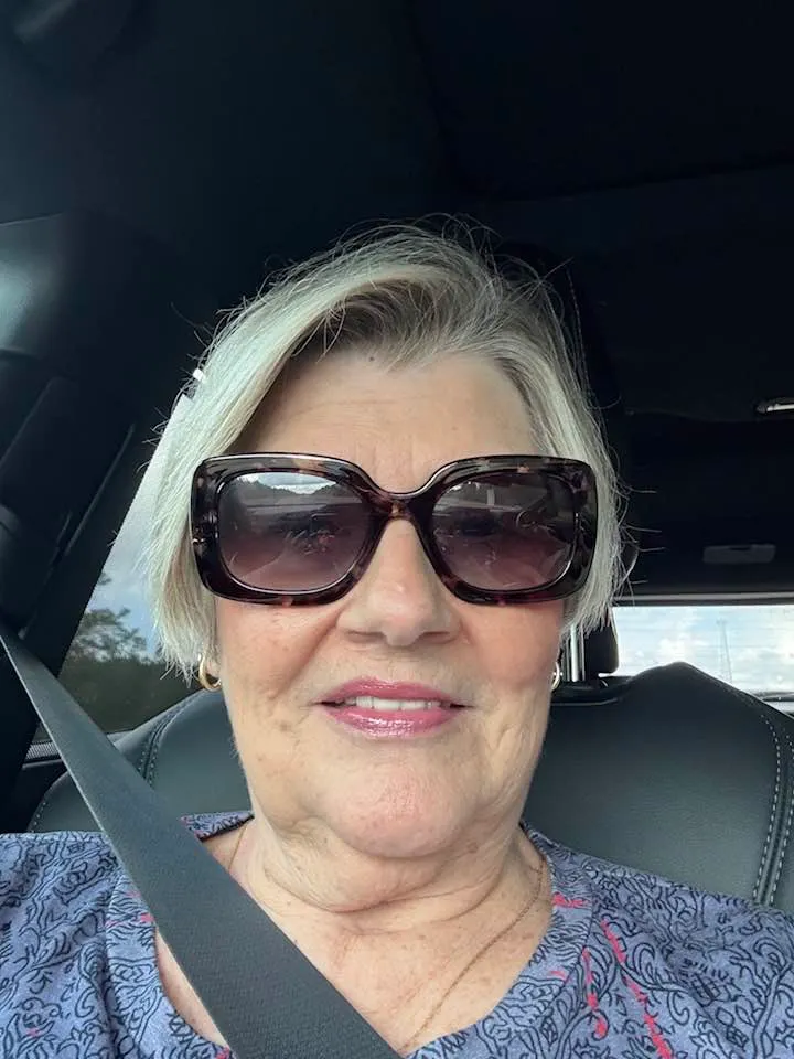 Debbie Abshire's profile photo