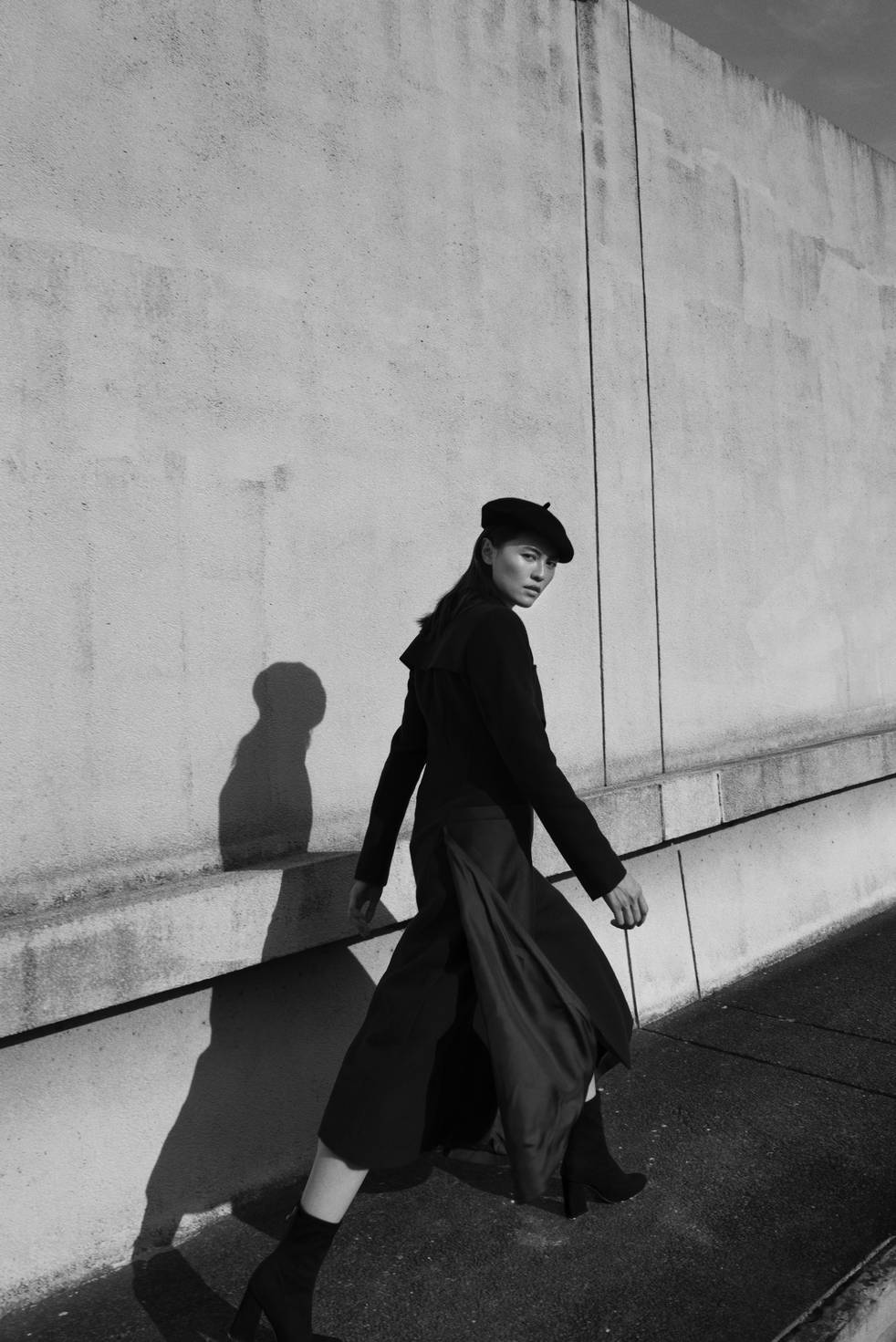 ️ Fashion Editorial L'Officiel - Minimalist By Albert Wolf Photographer