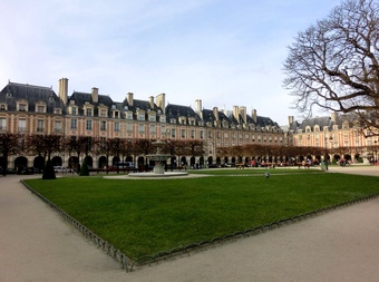 Place des Vosges cover