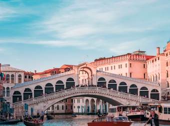 Rialto Bridge picture