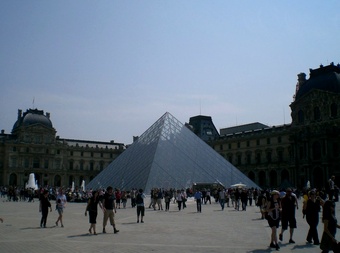 Louvre Museum cover