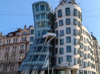 Dancing House picture