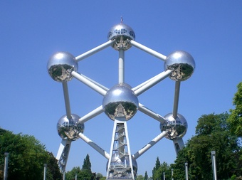 Atomium cover