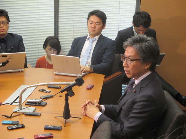 民進党　離党
