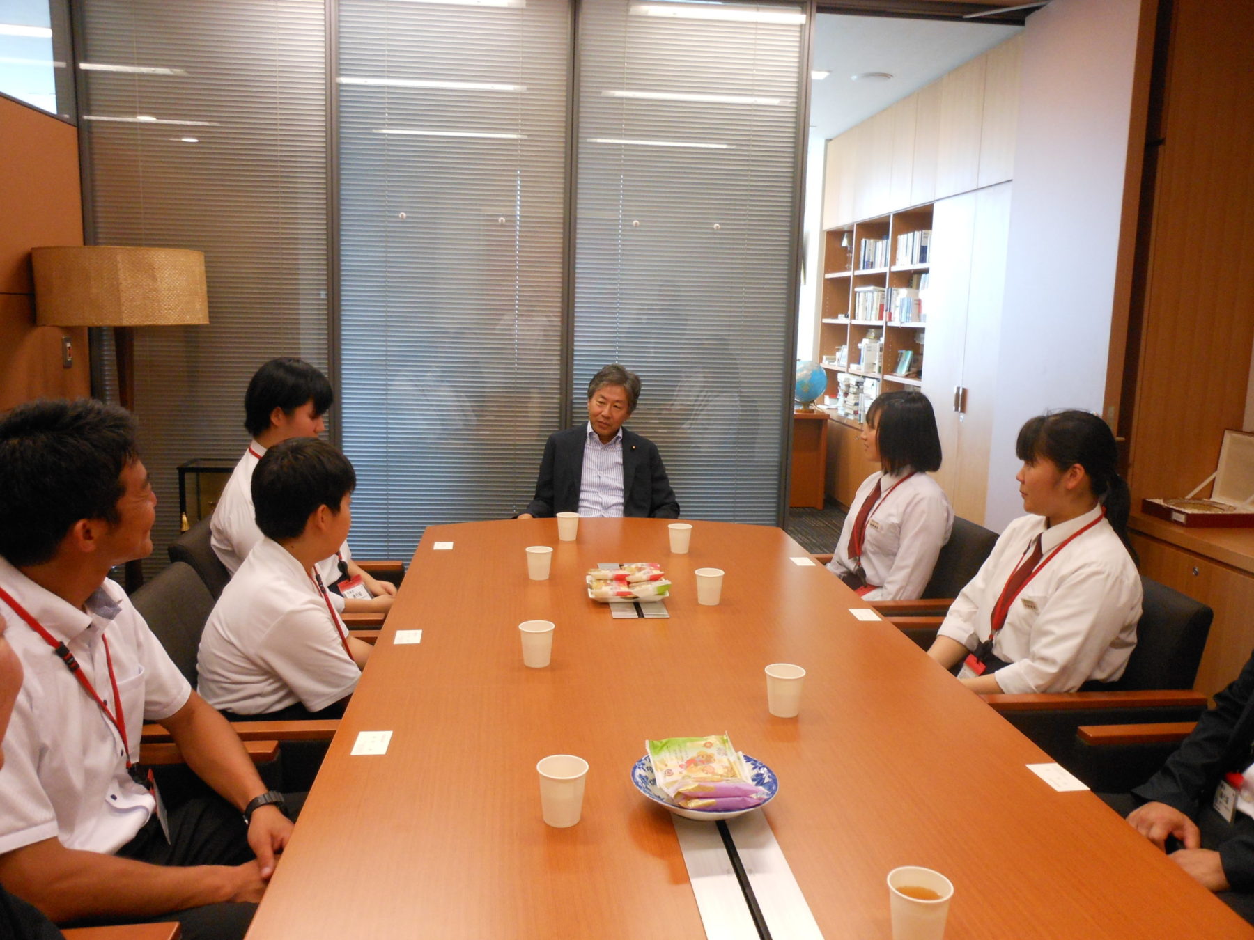 国会見学　荻浜中学校