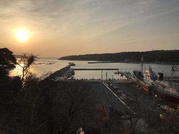 鮎川港からの風景