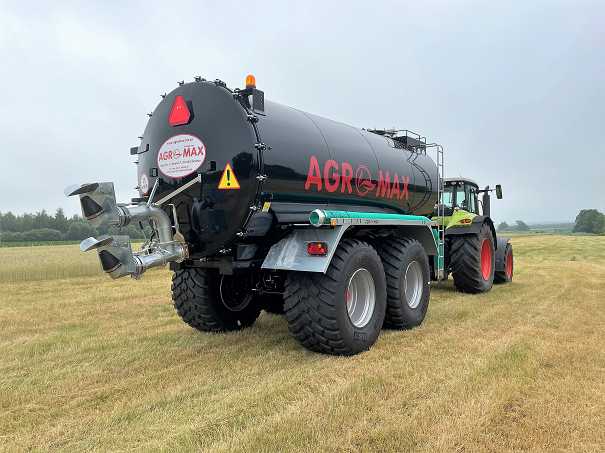 Tandem slurry tankers