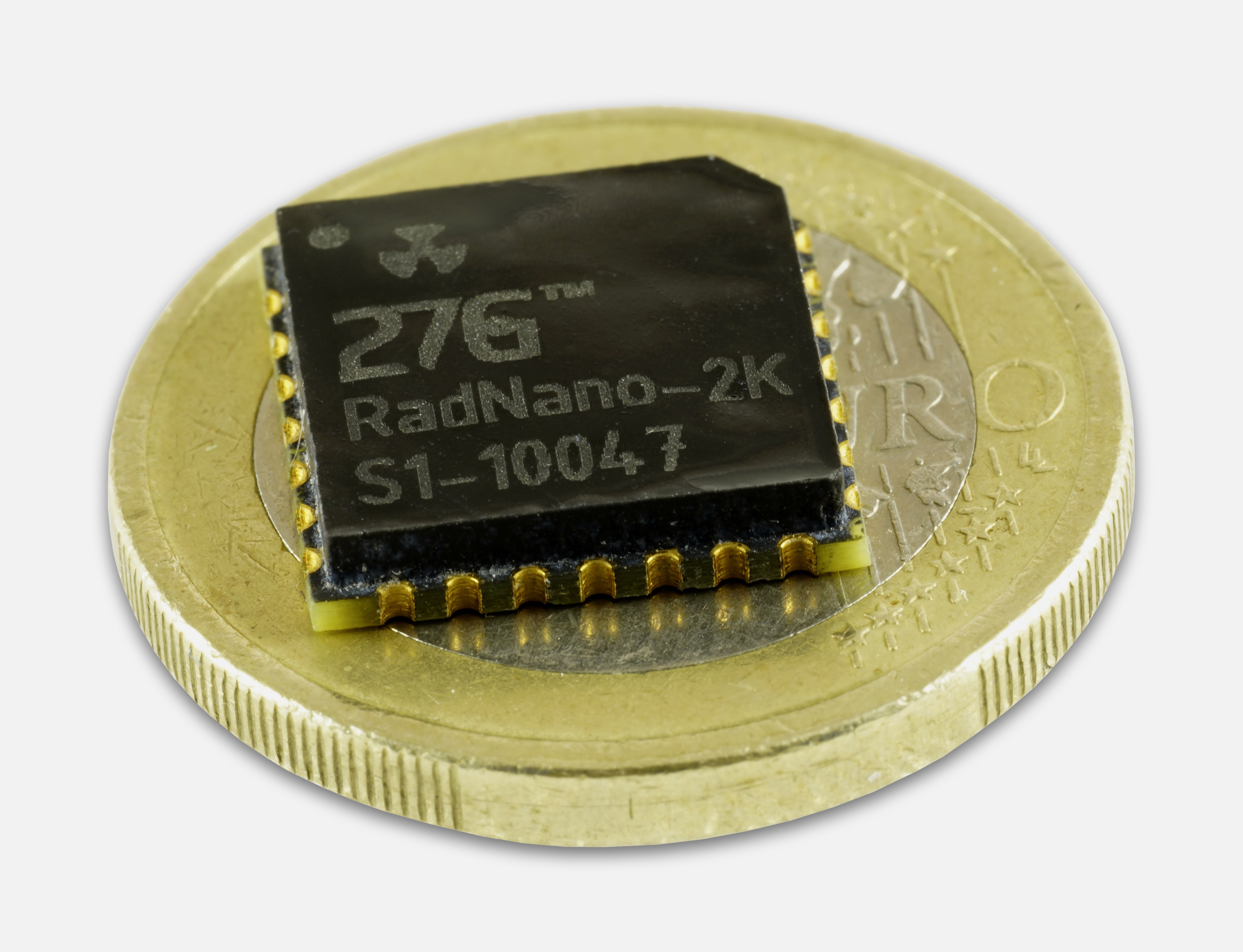 RadNano on a 1 EUR coin for side comparison