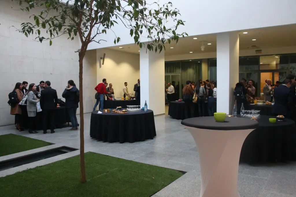 Session location Área de exposiciones