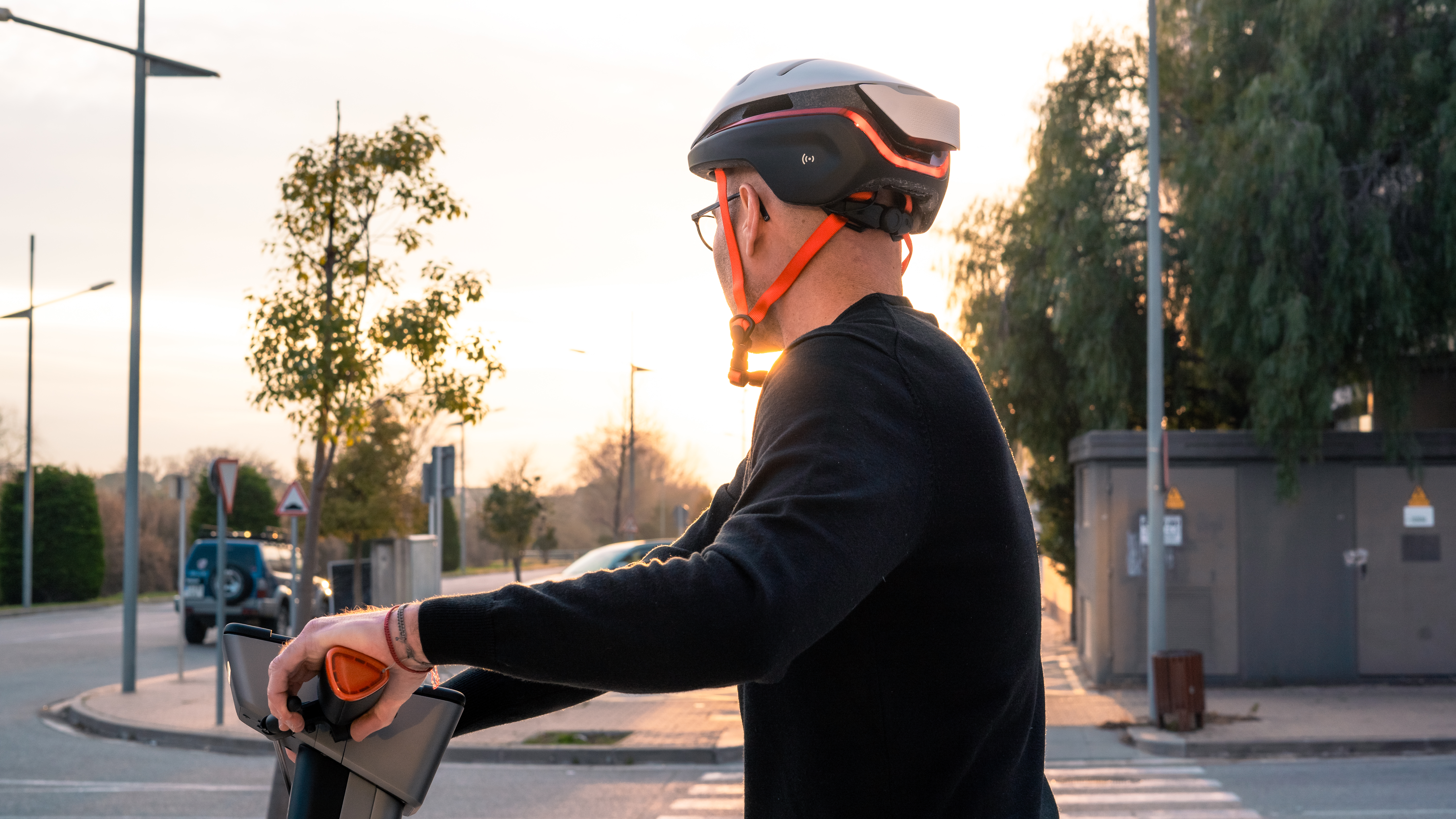 Scootech, a smart electric scooter with plastronic technology