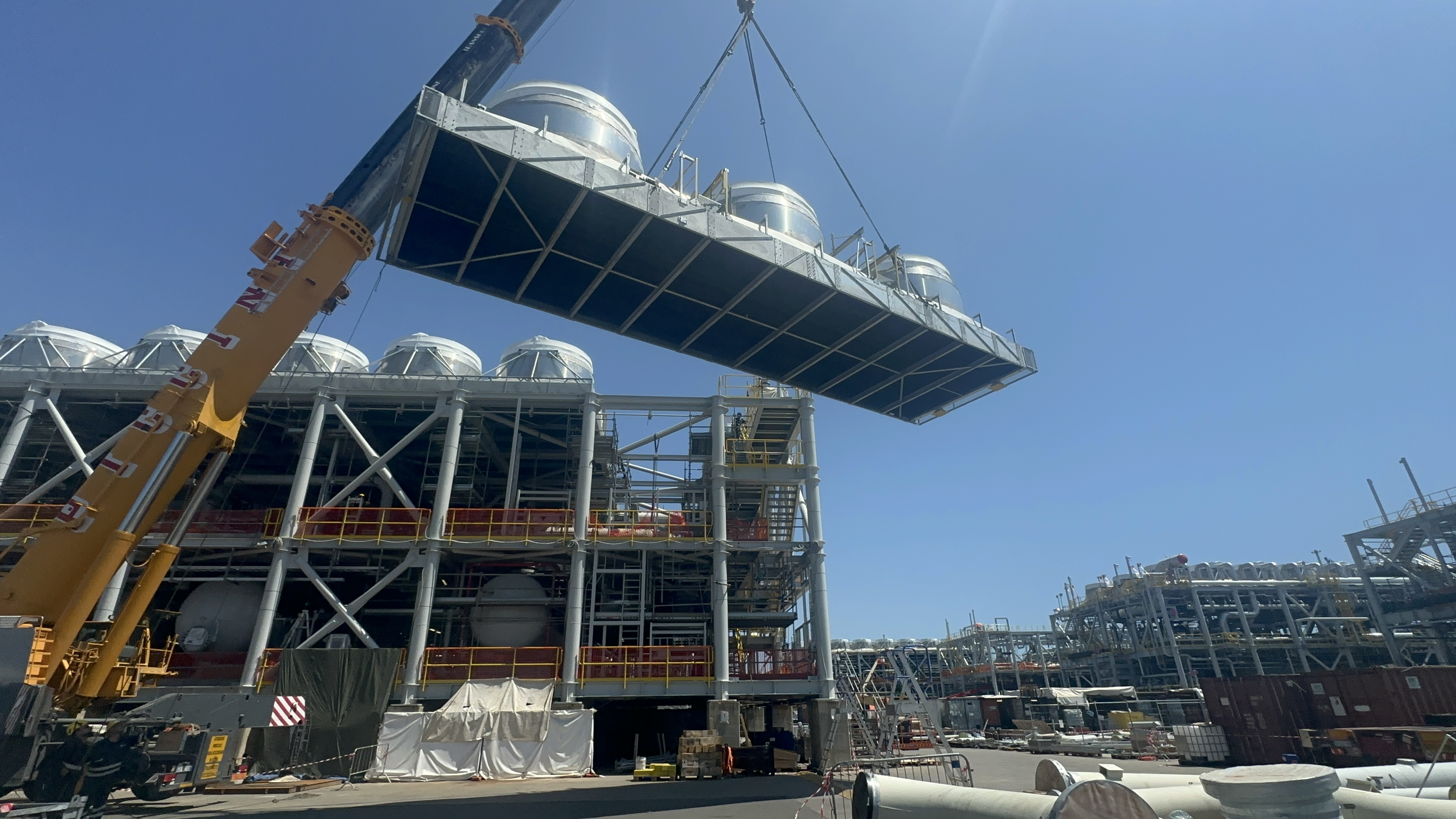 assembly of modules for transformation from solid to liquid gas