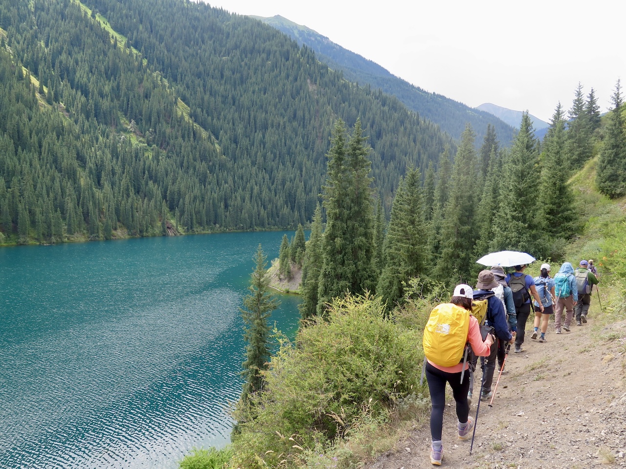 Multi-day hiking itineraries in Almaty region